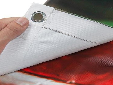 寻乌喷绘和刀刮布的工艺区别。