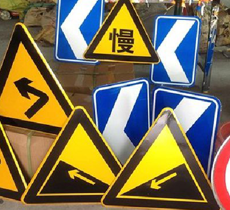 寻乌标识标牌中颜色的确定是很重要的。