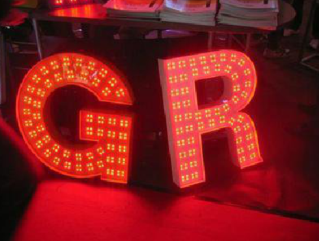 寻乌LED发光字常见的安装误区。